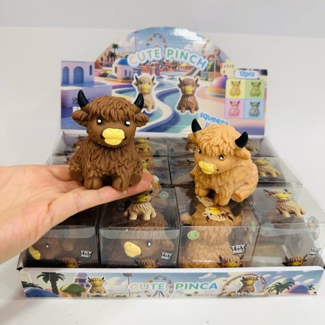Highland cow crunchy squishy